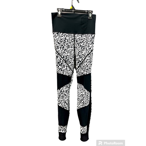 Lululemon paddle leggings - Picture 1 of 3